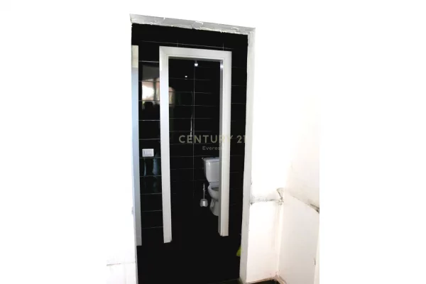 Ambient biznesi ne shitje 1+1 ne Tirane - 275,000 Euro