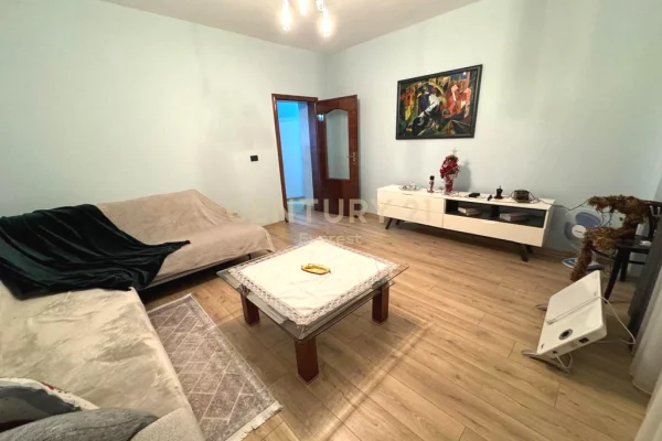 Shtepi ne shitje 2+1 ne Tirane - 200,000 Euro