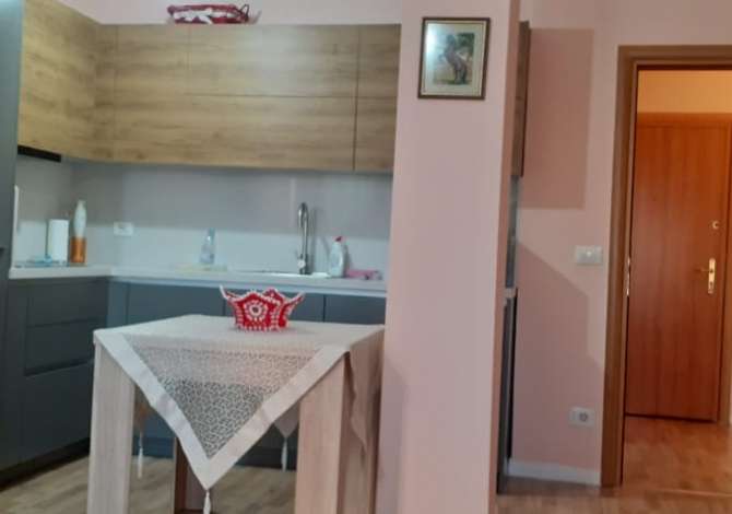 Shtepi me qera 2+1 ne Tirane - 60,000 Leke
