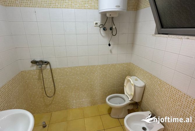 Shtepi ne shitje 2+1 ne Tirane - 120,000 Euro