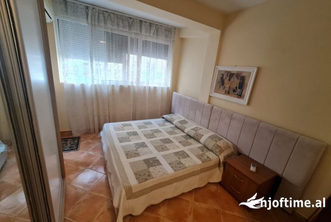 Shtepi me qera Apartament ne Tirane, 1+1, Mobilimi E mobiluar, Pagesa 540  Euro.