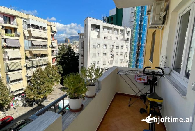 Shtepi me qera Apartament ne Tirane, 1+1, Mobilimi E mobiluar, Pagesa 700  Euro.