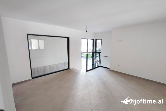 Ambient biznesi ne shitje 1+1 ne Tirane - 120,000 Euro