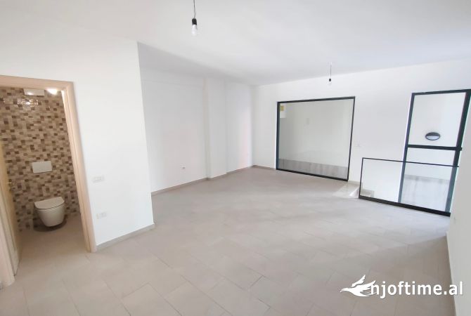 Ambient biznesi ne shitje 1+1 ne Tirane - 120,000 Euro
