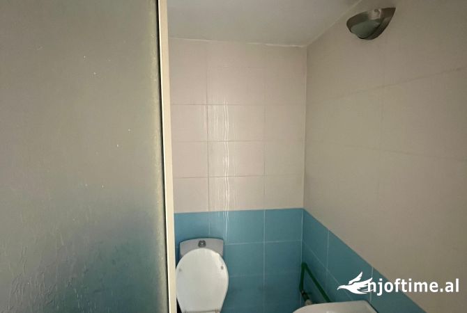Ambient biznesi me qera 1+1 ne Tirane - 30,000 Leke