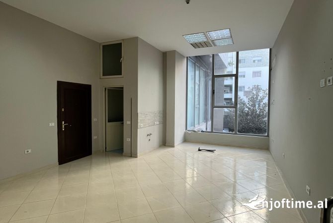 Ambient biznesi me qera 1+1 ne Tirane - 30,000 Leke