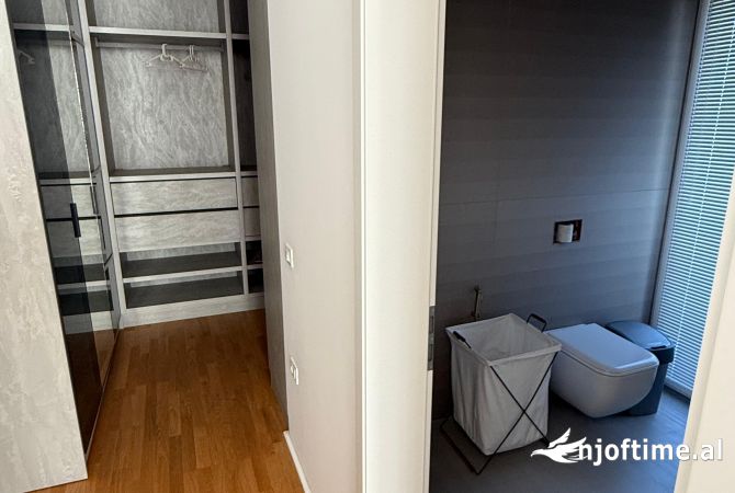 Shtepi me qera Vila Luksoze ne Tirane, 4+1, Mobilimi E mobiluar, Pagesa 4,500  Euro.