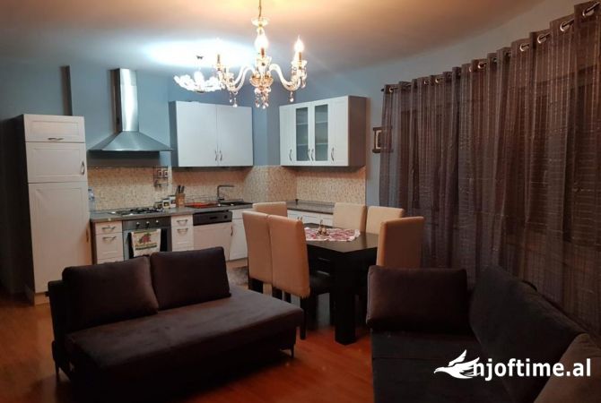 Shtepi ne shitje 1+1 ne Tirane - 180,000 Euro
