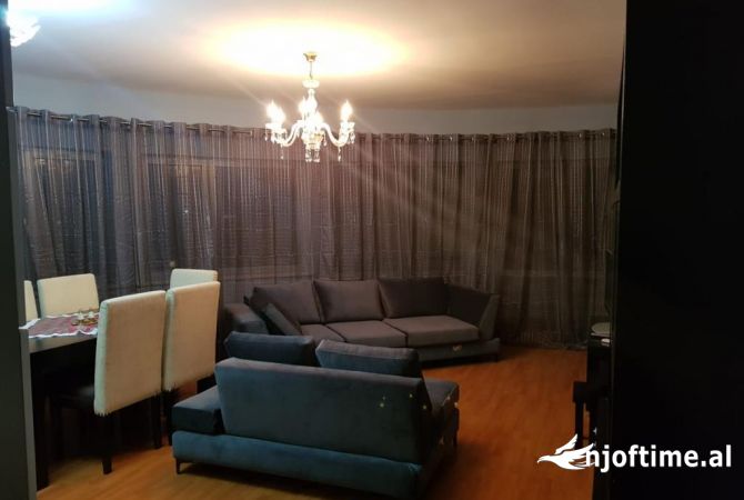 Shtepi ne shitje 1+1 ne Tirane - 180,000 Euro