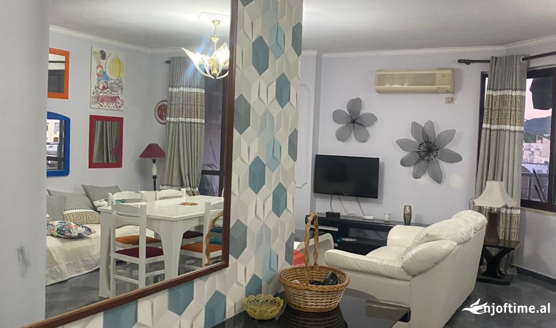 Shtepi me qera Apartament ne Tirane, 2+1, Mobilimi E mobiluar, Pagesa 900  Euro.