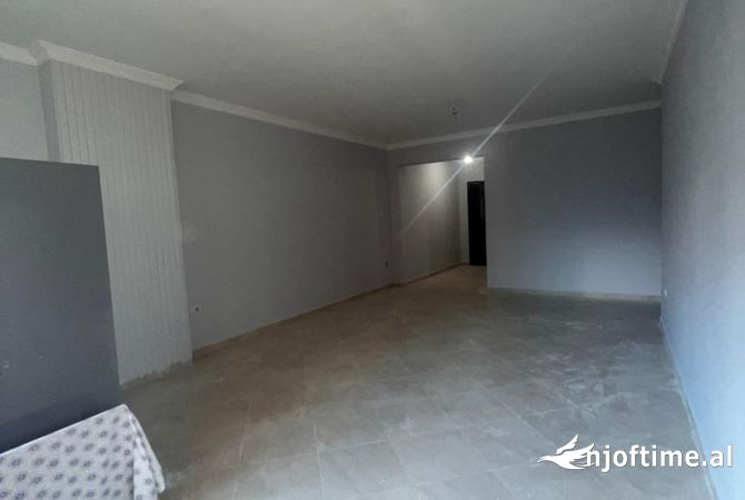 Ambient biznesi me qera 3+1 ne Tirane - 700 Euro