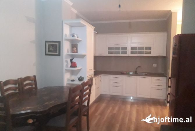 Shtepi me qera 1+1 ne Tirane - 350 Euro