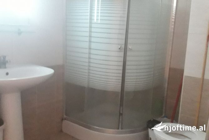 Shtepi me qera Apartament ne Tirane, 1+1, Mobilimi E mobiluar, Pagesa 350  Euro.