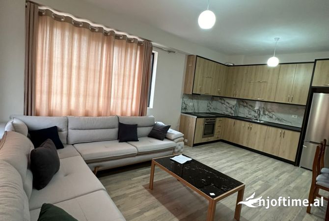 Shtepi me qera 2+1 ne Tirane - 500 Euro