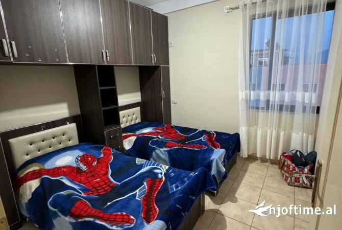 Shtepi ne shitje Apartament ne Tirane, 2+1, Mobilimi E mobiluar, Pagesa 105,000  Euro.