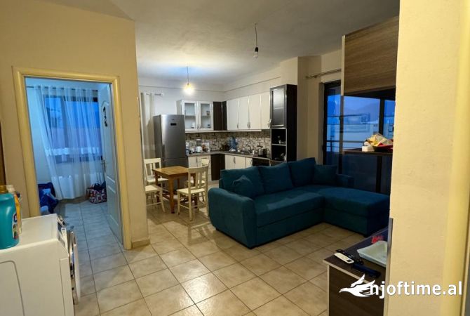 Shtepi ne shitje 2+1 ne Tirane - 105,000 Euro