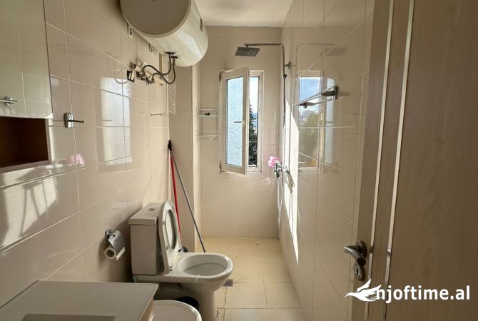 Shtepi me qera Apartament ne Tirane, 1+1, Mobilimi E mobiluar, Pagesa 400  Euro.