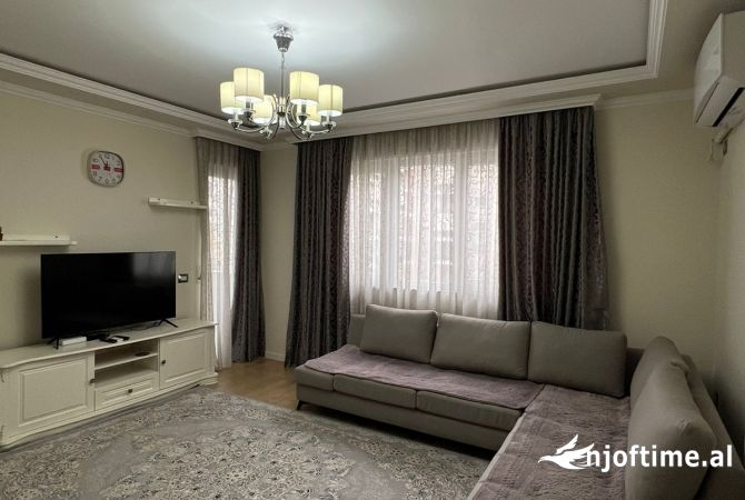 Shtepi me qera 2+1 ne Tirane - 500 Euro