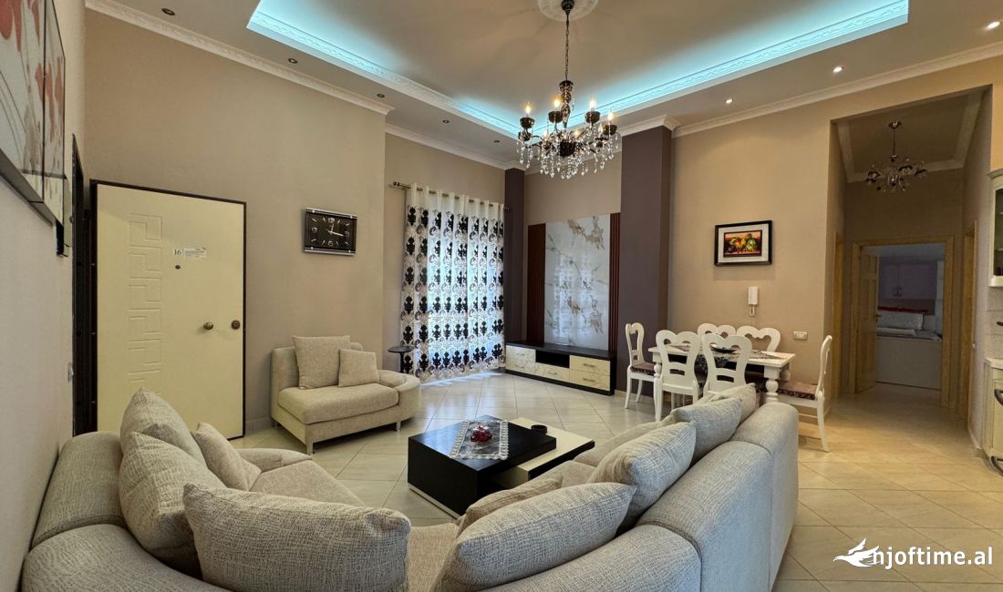 Shtepi me qera Apartament ne Tirane, 2+1, Mobilimi E mobiluar, Pagesa 800  Euro.