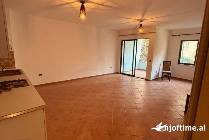 Shtepi ne shitje 2+1 ne Tirane - 134,400 Euro