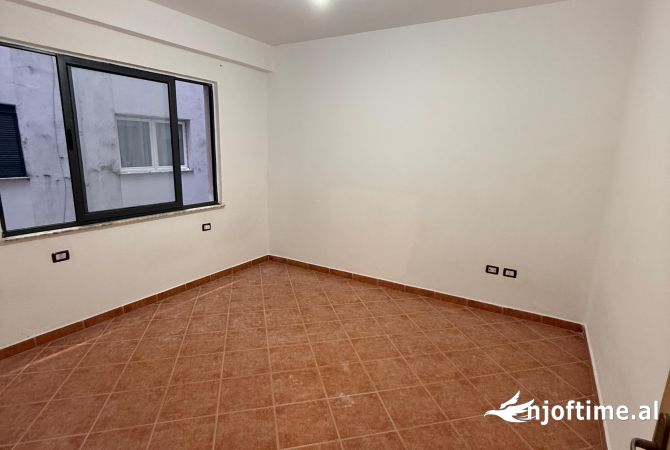 Shtepi ne shitje 2+1 ne Tirane - 134,400 Euro