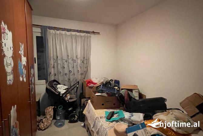 Shtepi ne shitje Apartament ne Tirane, 2+1, Mobilimi E mobiluar, Pagesa 100,000  Euro.