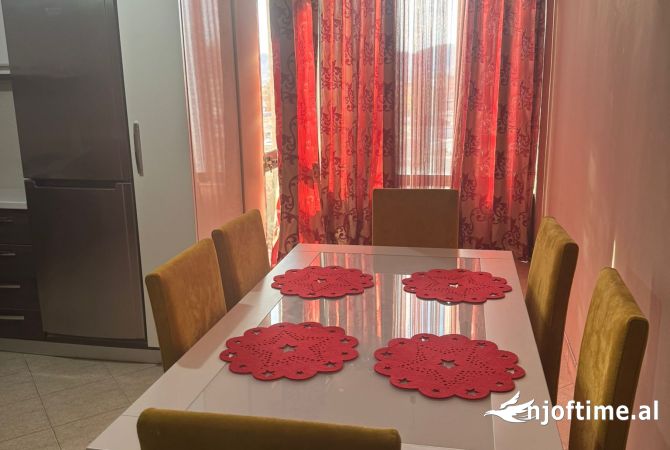 Shtepi me qera Apartament ne Tirane, 1+1, Mobilimi E mobiluar, Pagesa 400  Euro.