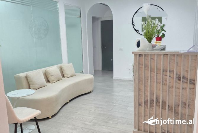 Ambient biznesi me qera 1+1 ne Tirane - 1,300 Euro