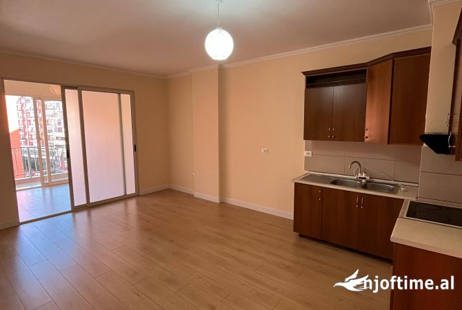 Shtepi ne shitje 2+1 ne Tirane - 105,000 Euro