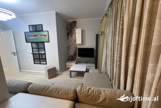 Shtepi ne shitje Apartament ne Tirane, 2+1, Mobilimi E mobiluar, Pagesa 250,000  Euro.