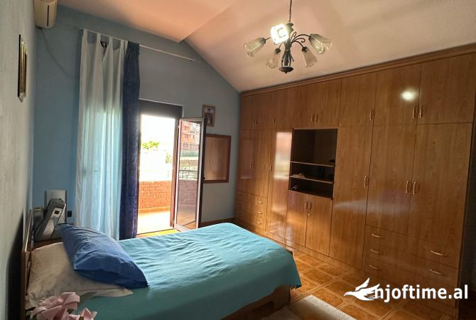 Shtepi me qera Shtepi Private ne Tirane, 2+1, Mobilimi E mobiluar, Pagesa 700  Euro.