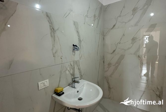 Apartment for rent in Tirana 2+1, Emty