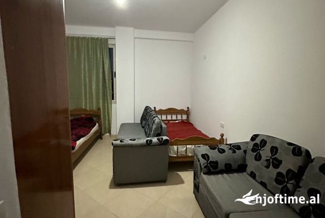 Shtepi me qera 2+1 ne Tirane - 400 Euro