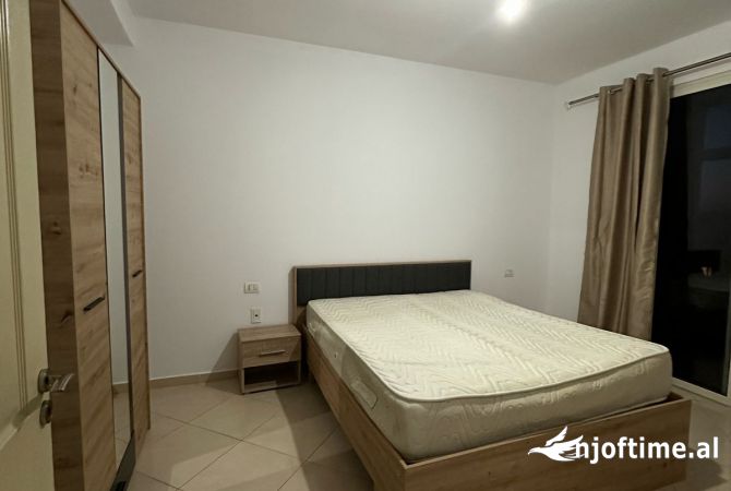 Shtepi me qera 2+1 ne Tirane - 400 Euro