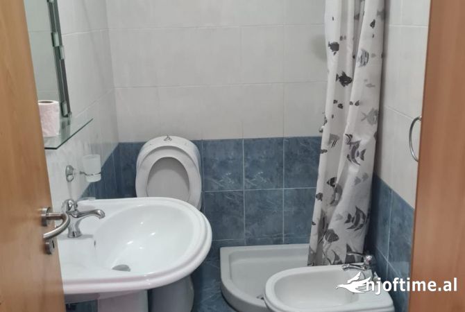 Shtepi me qera Apartament ne Tirane, 2+1, Mobilimi E mobiluar, Pagesa 600  Euro.