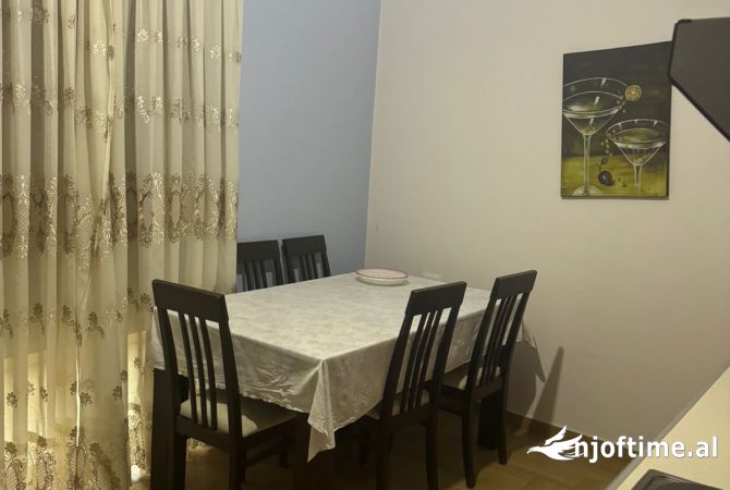 Shtepi me qera 2+1 ne Tirane - 450 Euro