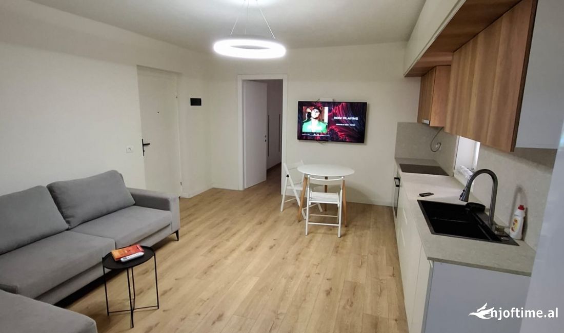 Shtepi me qera Apartament ne Tirane, 2+1, Mobilimi E mobiluar, Pagesa 600  Euro.