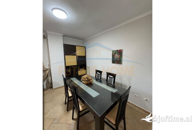 Shtepi me qera 2+1 ne Tirane - 650 Euro