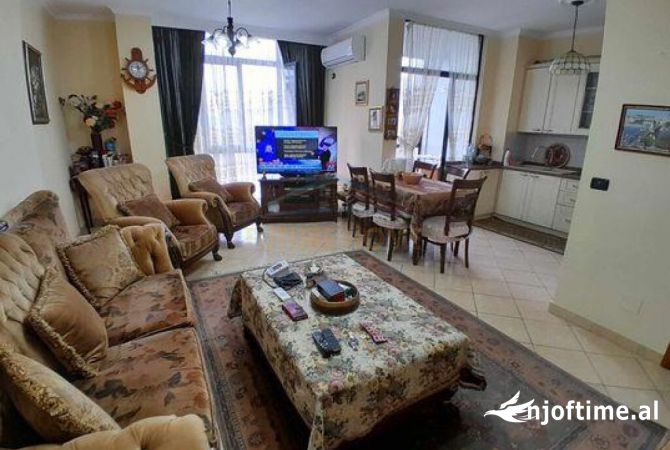 Shtepi ne shitje 1+1 ne Tirane - 90,000 Euro