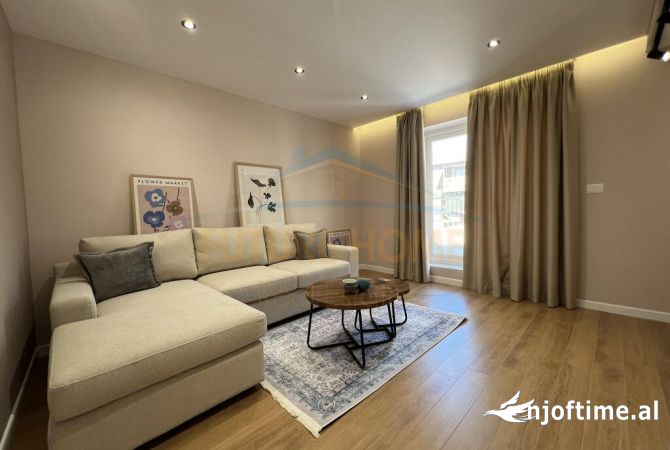 Shtepi ne shitje Apartament ne Tirane, 1+1, Mobilimi E mobiluar, Pagesa 158,000  Euro.