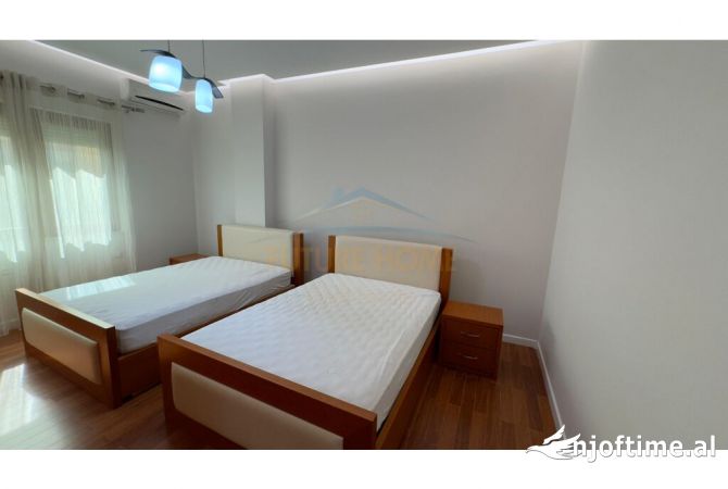 Shtepi me qera 2+1 ne Tirane - 900 Euro