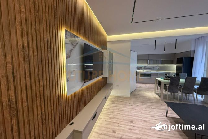 Shtepi me qera 2+1 ne Tirane - 800 Euro