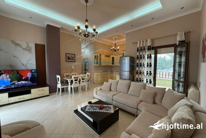 Shtepi me qera 2+1 ne Tirane - 800 Euro