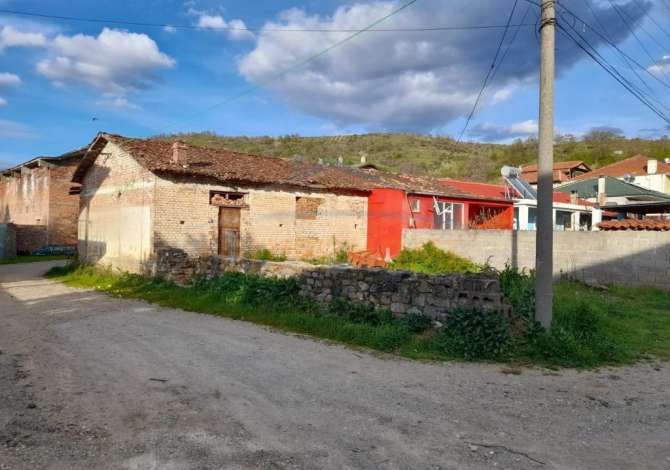 Truall ose Toke  ne Korce - 10,000 Euro