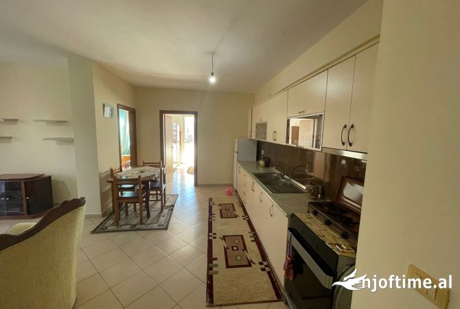Shtepi me qera 2+1 ne Tirane - 400 Euro