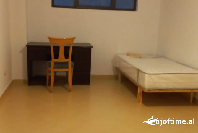 Shtepi me qera Garsoniere ne Tirane - 30,000 Leke