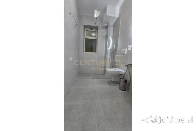 Shtepi me qera Apartament ne Tirane, 2+1, Mobilimi E mobiluar, Pagesa 600  Euro.