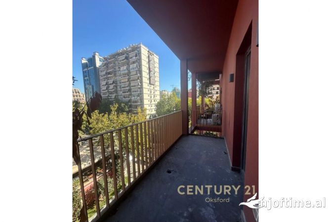 Ambient biznesi me qera 3+1 ne Tirane - 650 Euro