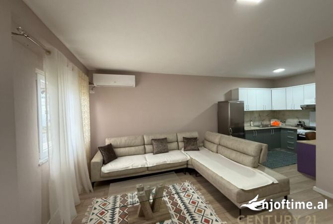 Shtepi me qera 2+1 ne Tirane - 450 Euro
