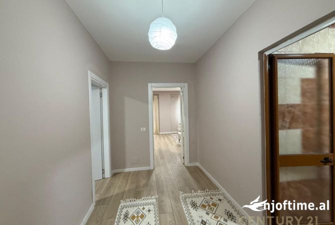 Shtepi me qera Apartament ne Tirane, 2+1, Mobilimi E mobiluar, Pagesa 450  Euro.
